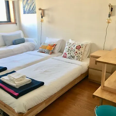 Homestay Mariana & Shark's Matosinhos (Porto)
